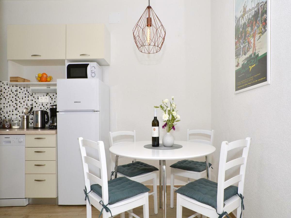 Apartment Arya Makarska Exterior foto